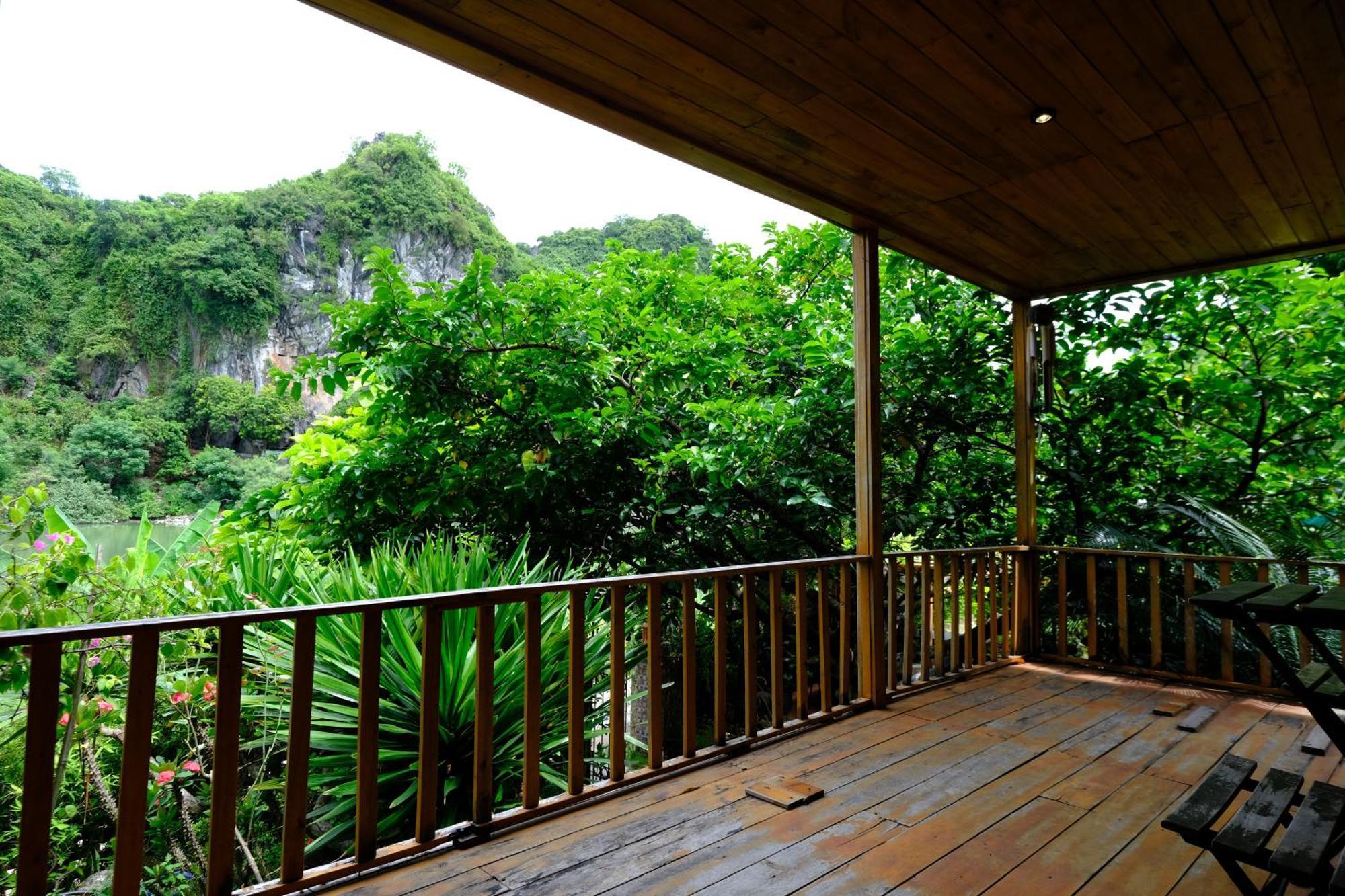 Blue Lagoon Cat Ba Hotel Dong Khe Sau Exterior photo